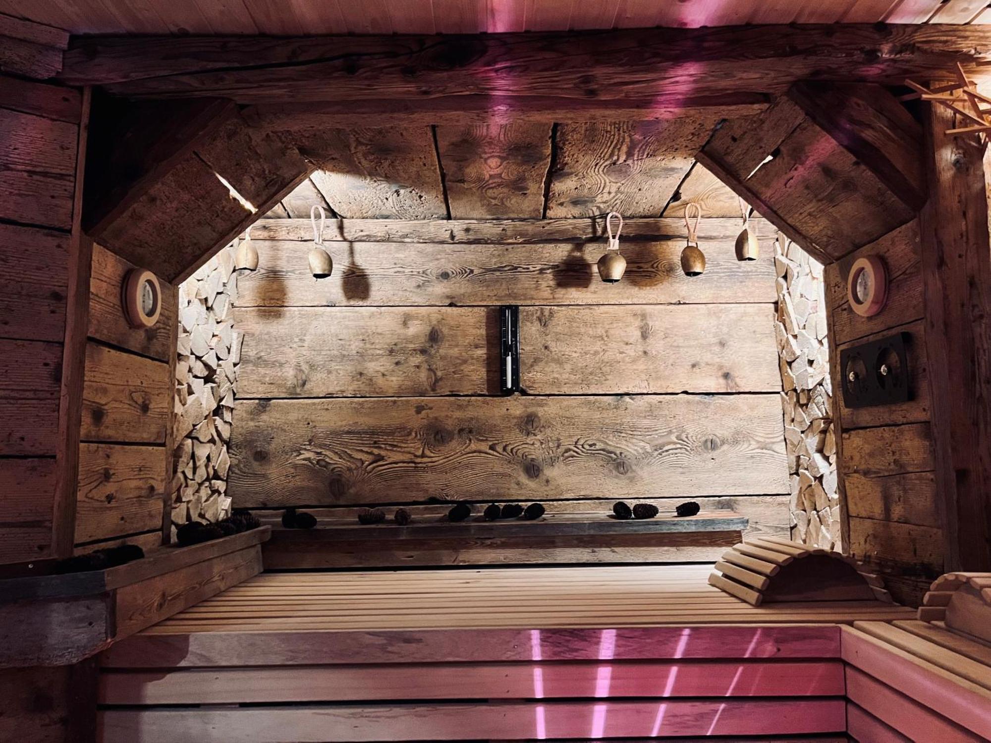 Hoehengasthaus Kolmenhof An Der Donauquelle Furtwangen Eksteriør billede