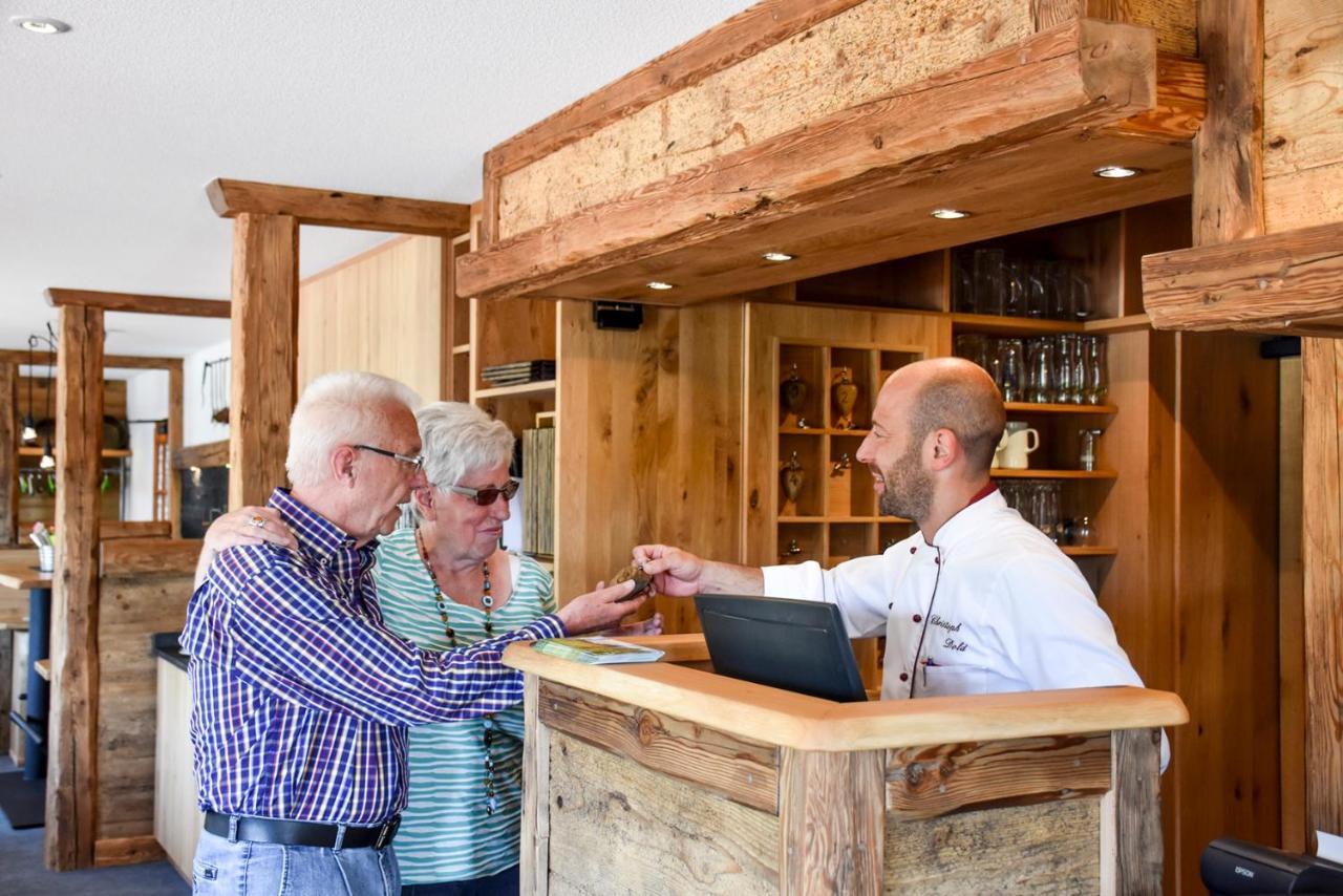 Hoehengasthaus Kolmenhof An Der Donauquelle Furtwangen Eksteriør billede